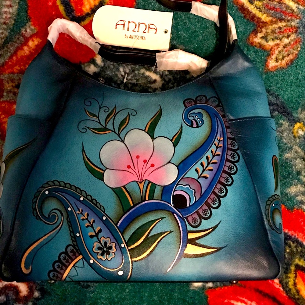 Can you believe this handbag?!?